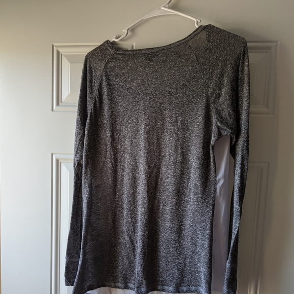 Tops - Picture 6 of 7